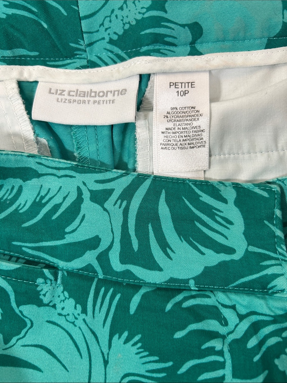 Liz Claiborne Woman’s Two Tone Teal  Floral Print Wide-Leg Capri Pants - Picture 3 of 3